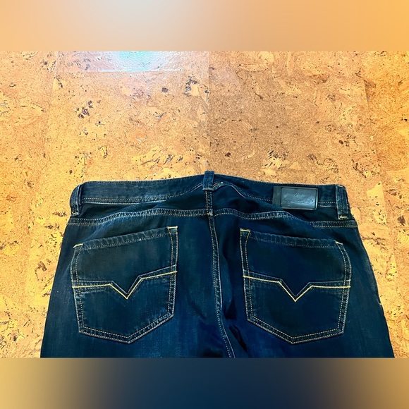 Diesel Larkee Jeans, super soft denim - Picture 2 of 4
